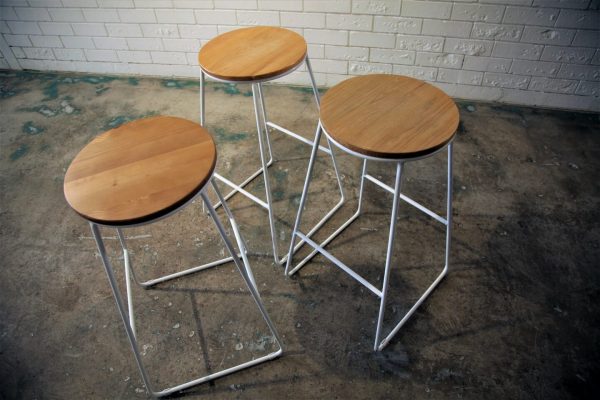 WHITE WOODEN TOP STOOL 3_resized WHITE WOODEN TOP STOOL 3_resized