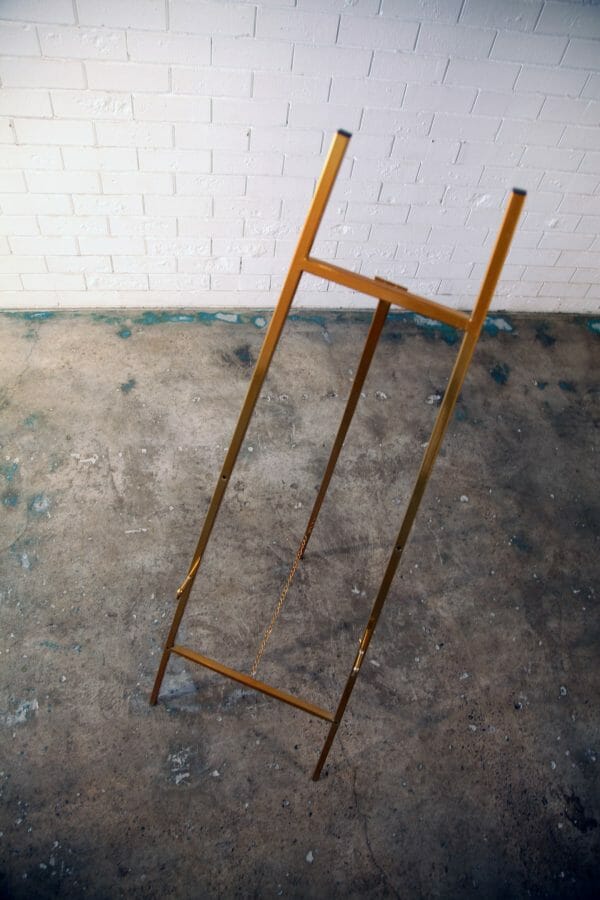 GOLD EASEL 06_resized GOLD EASEL 06_resized