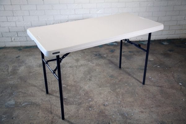 TRESTLE TABLE 01_resize TRESTLE TABLE 01_resize