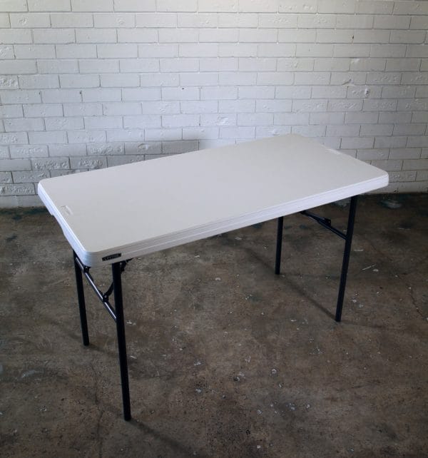 TRESTLE TABLE 04_resize TRESTLE TABLE 04_resize